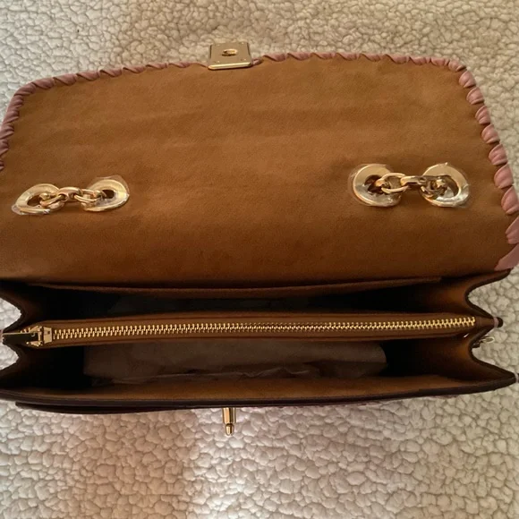 Shoulder Bad - Picture 6 of 10